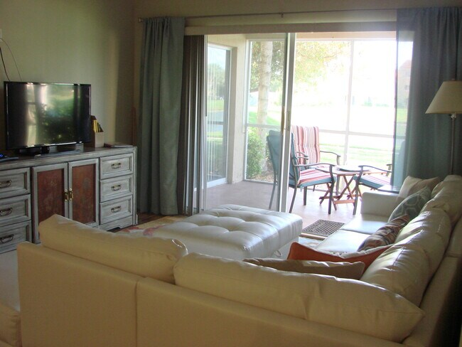 Building Photo - 3 Bedroom 2 Bath Vacation Rental in Resort...