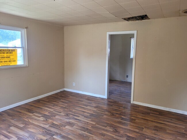Building Photo - 1020 N Wesley St