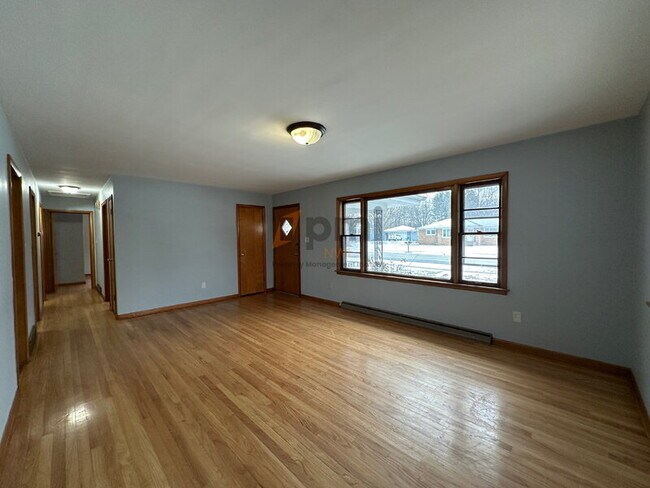 Foto del edificio - 202 E 68th Pl