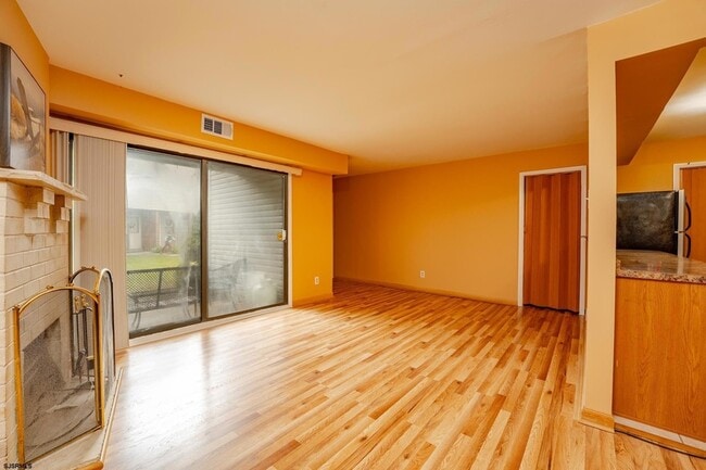 Building Photo - 254 Vail Ct