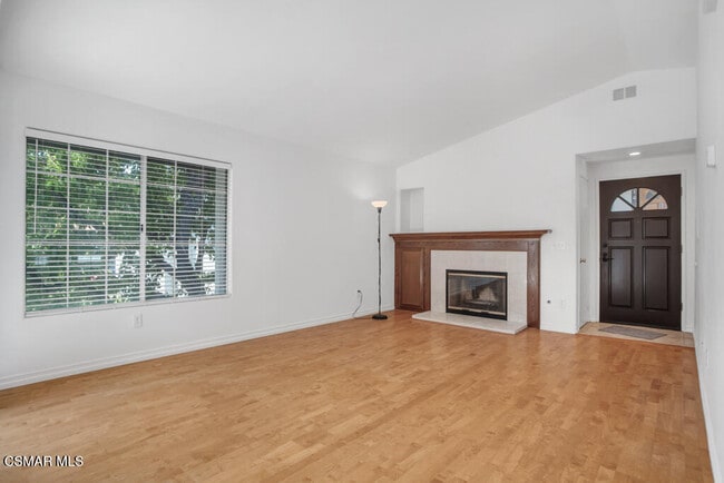 Building Photo - 5532 Las Virgenes Rd