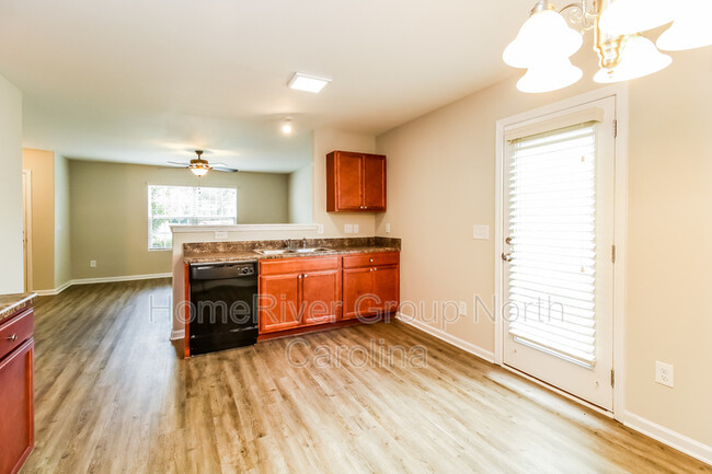 Building Photo - 1805 Park Meadow Cir