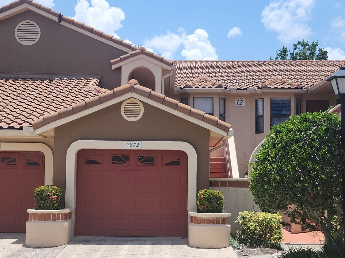 Foto principal - 2 bedroom 2 bath Bay Hill condo