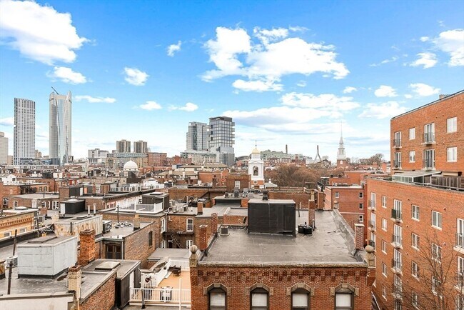 Foto del edificio - 300 Commercial St