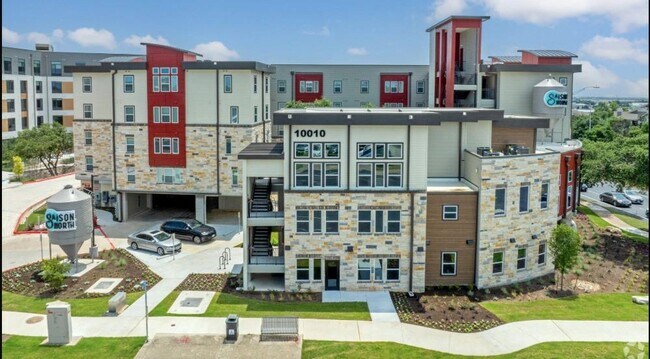 Foto del edificio - 10010 N Capital of Texas Hwy