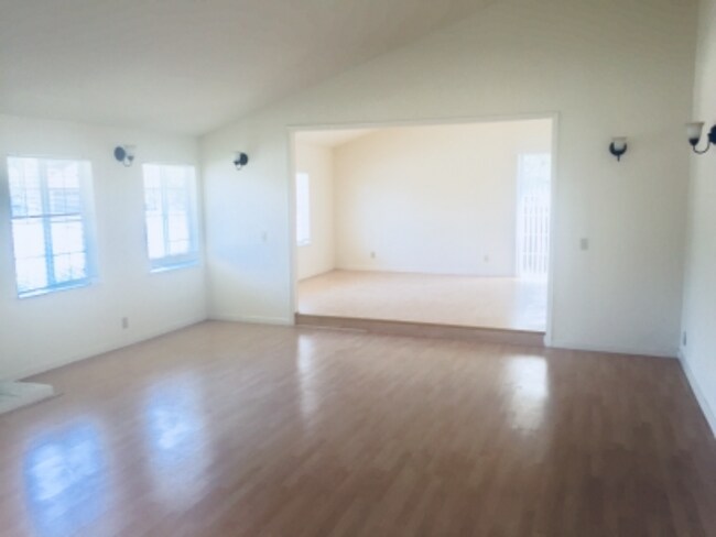 Building Photo - 6329 Desert Flame Dr