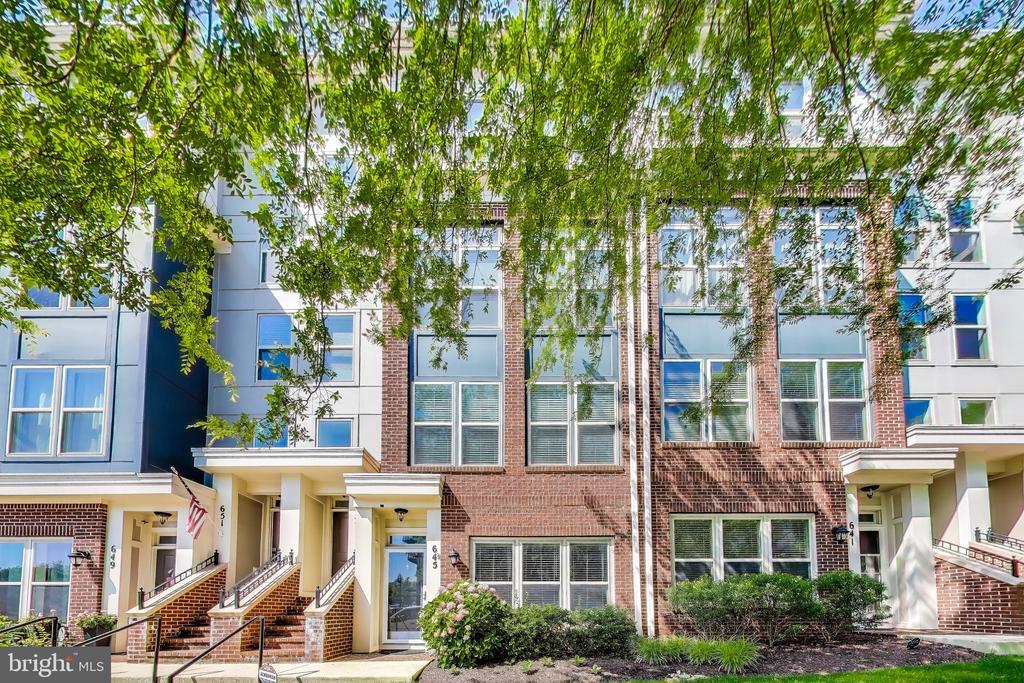 Photo - 645 Diamondback Dr (Gaithersburg, MD)