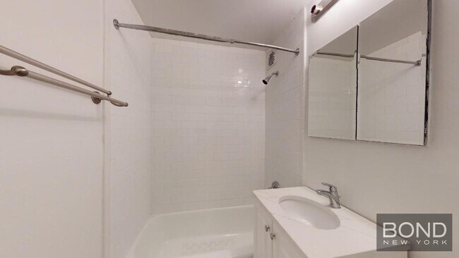Plano de planta - 118 East 92nd Street