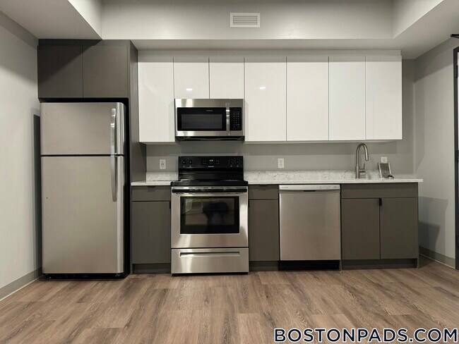 Building Photo - 100 Hemenway St