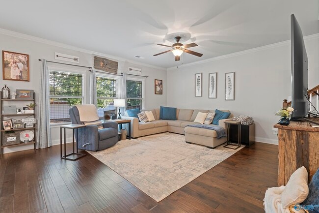 Foto del edificio - 410 Fern Terrace NW