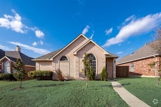 Building Photo - 10060 Cambridge Dr