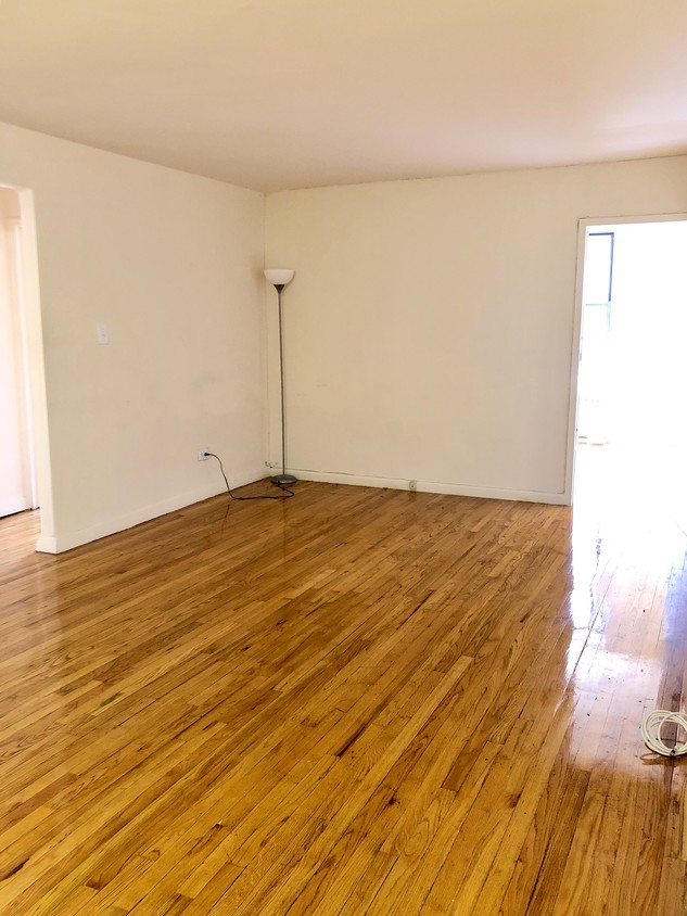 Primary Photo - 315 Ovington Ave