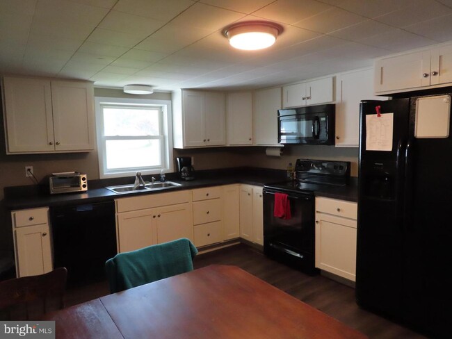 Foto del edificio - 3257 N Clear Ridge Rd