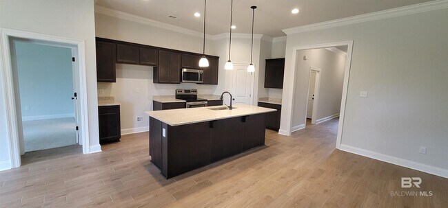 Foto del edificio - 6850 Summerset Dr