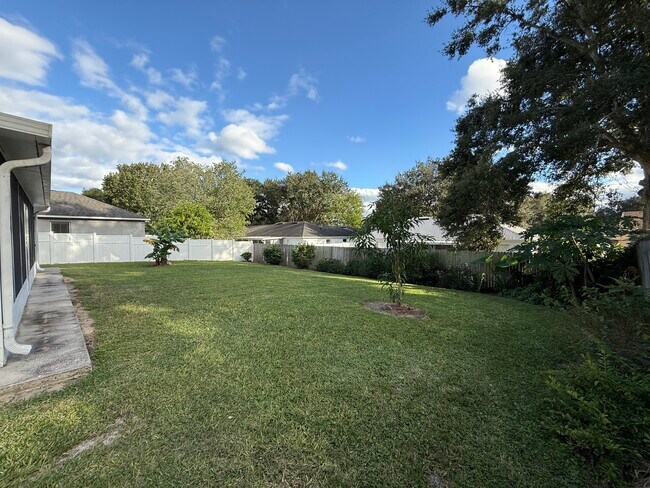 Foto del edificio - 1705 Lochshyre Loop