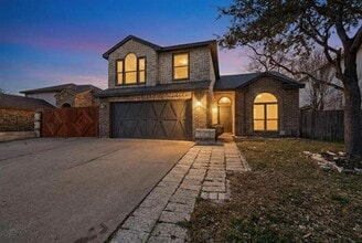 Building Photo - 5204 Sherburne Dr