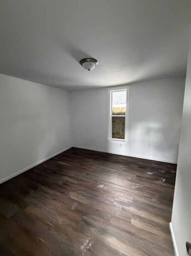 Foto del edificio - Spacious 4-Bedroom, 2-Bath House – Unfurnished