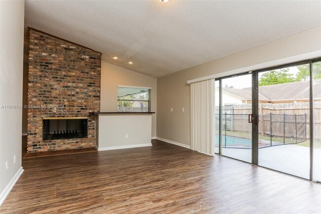 Building Photo - 4980 NW 73rd Ave