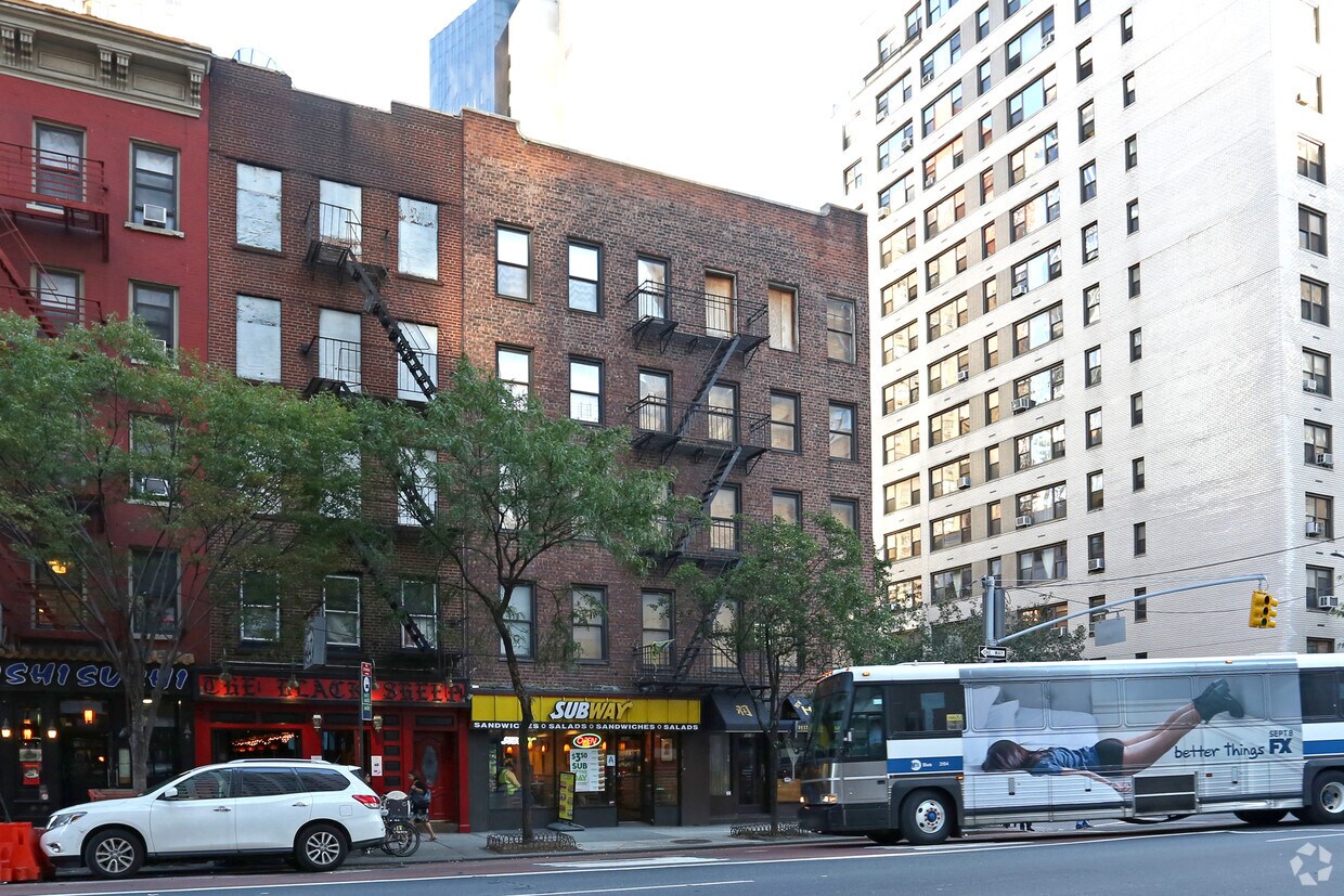 Foto del edificio - 579-581 3rd Ave