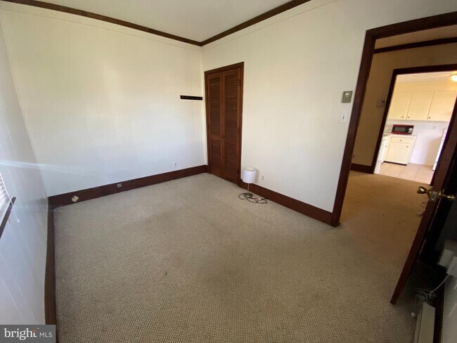 Building Photo - 813 Marye St