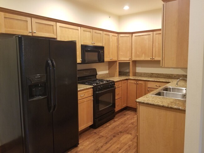 Foto del edificio - Alta View 2 bedroom 2.5 Bath with Fireplace