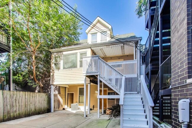 Building Photo - 2643 N Mildred Ave