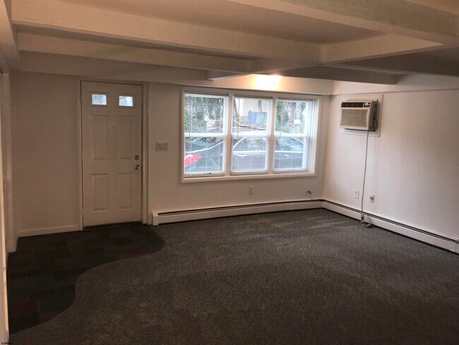 Building Photo - 332 7th Terrace