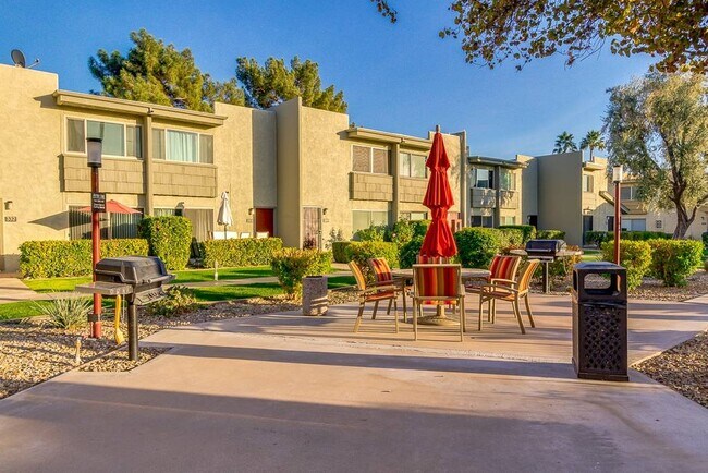 Foto del edificio - 4600 N 68th St