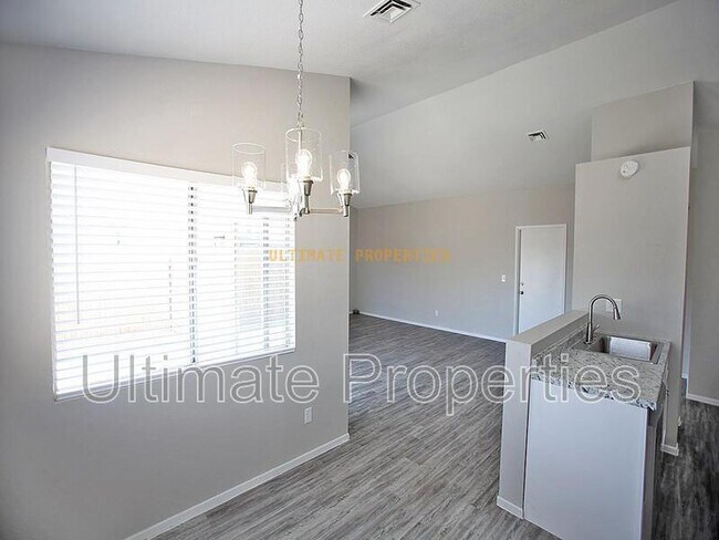 Foto del edificio - 7628 W Hazelwood St