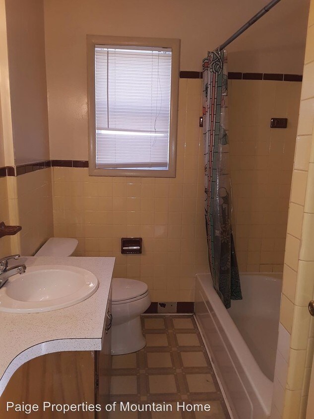 Foto del edificio - 611 Cavalier Pl