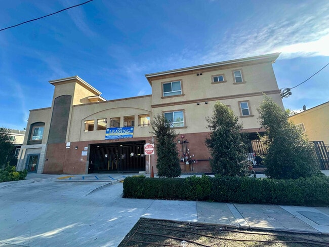 Photo - 1522 Lomita Blvd Apartment