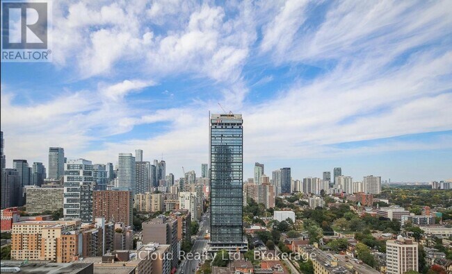 Photo du bâtiment - 251 Jarvis St