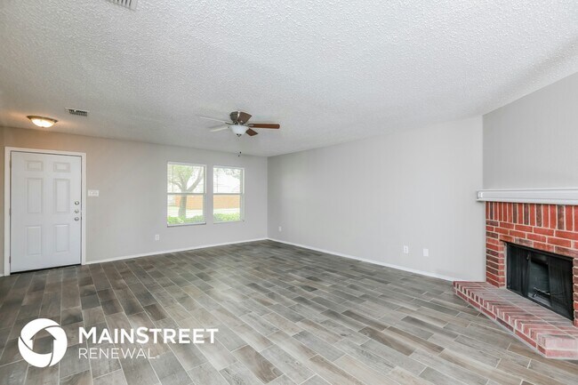 Building Photo - 6051 Guilia Dr