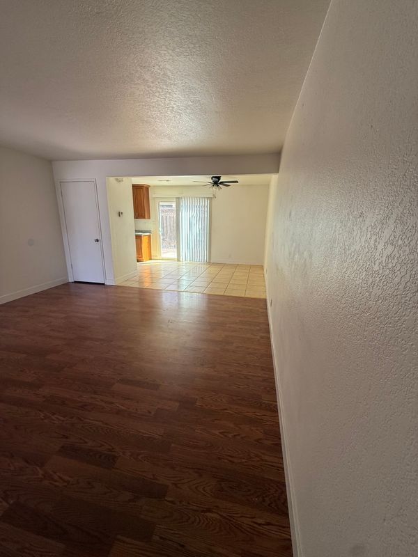 Building Photo - 16 E Manzanita Ln