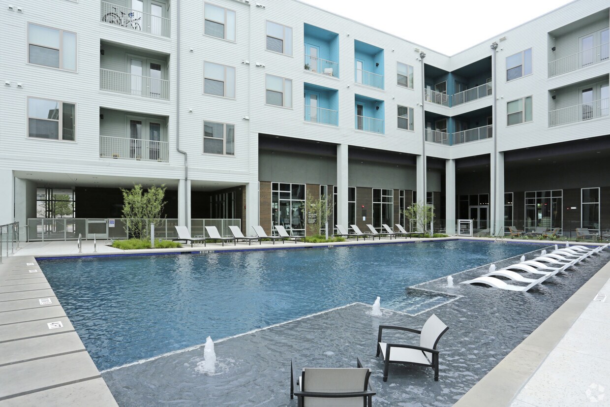 Platform Apartments in Austin, TX