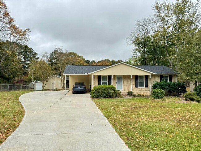 Foto del edificio - Three Bedroom Ranch Home in Garner