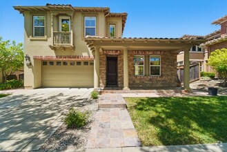 Building Photo - 5109 Campion Dr