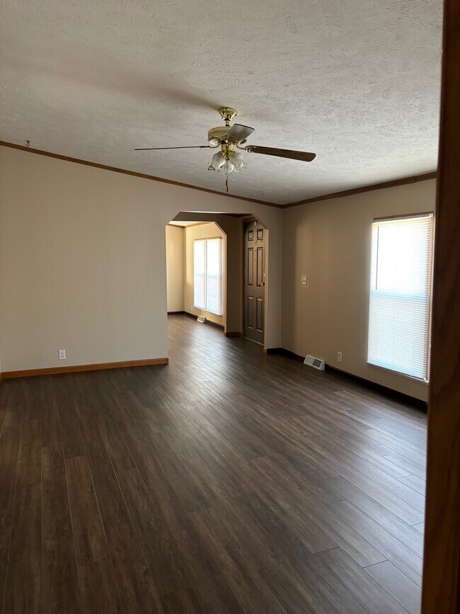 Foto del edificio - 817 Wilderness Dr