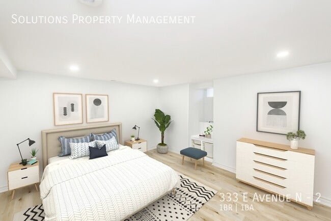 Photo du bâtiment - **Bright One Bedroom Basement Unit **