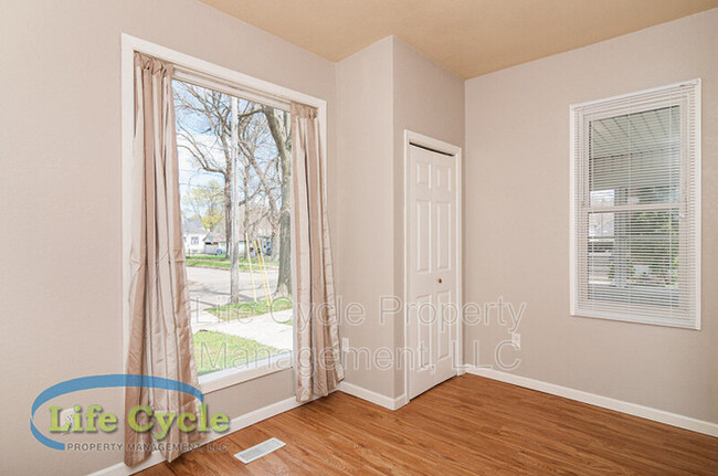 Foto del edificio - 1010 Adams St SE