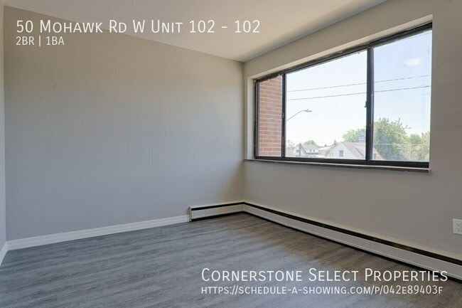 Building Photo - **2 Bedroom SUPER convenient location**