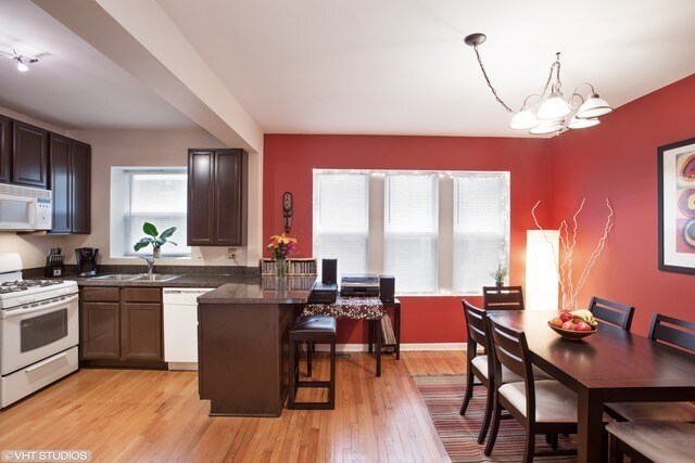 Foto del edificio - 6305 N Claremont Ave