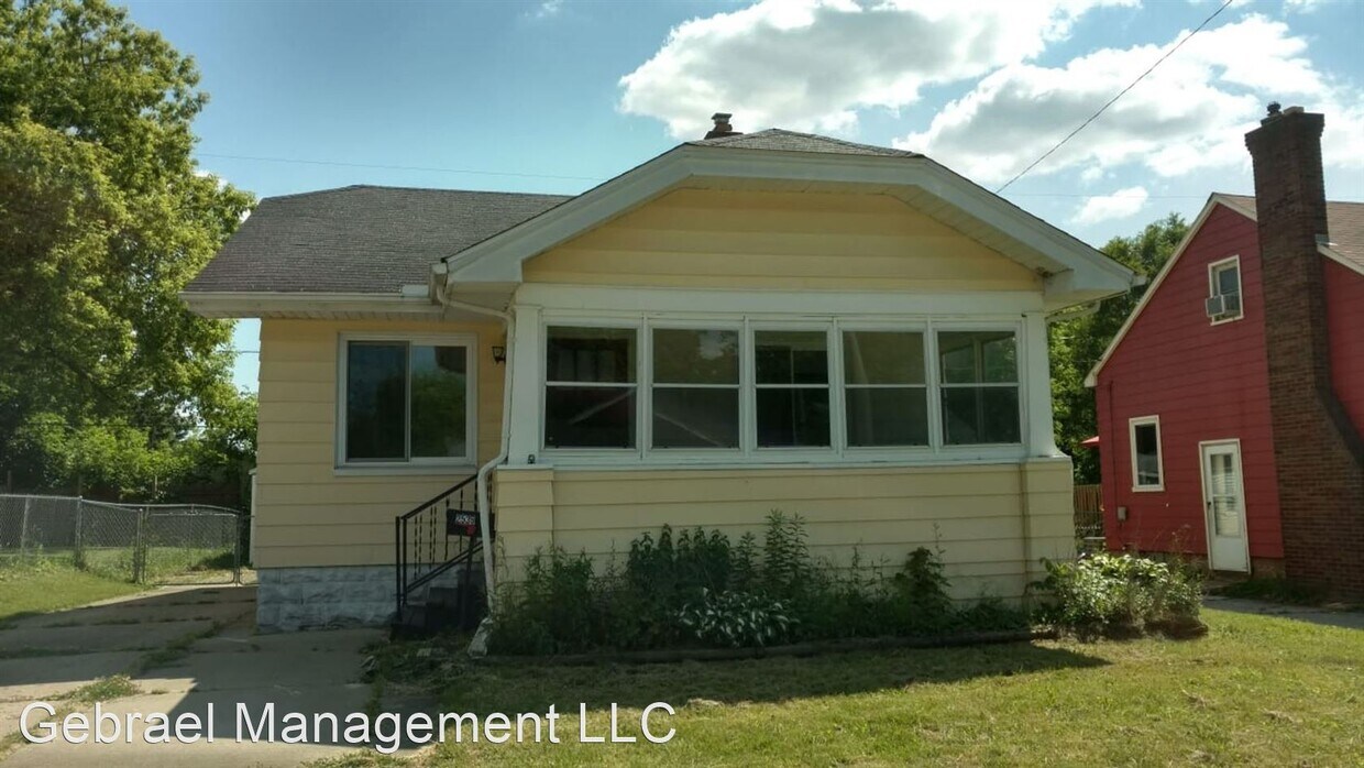 Primary Photo - 5100 Clio Rd