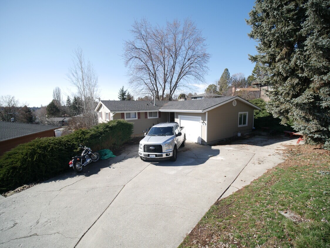 Foto del edificio - 1423 NW Kenny Dr