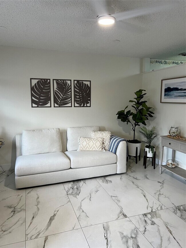 Foto del edificio - 900 SW 10th Terrace