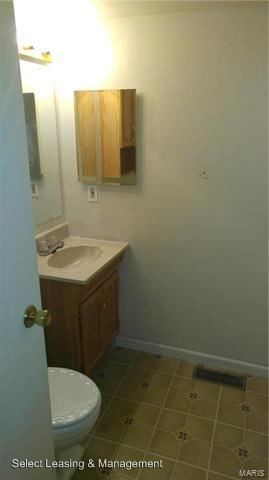 Building Photo - 372 Chapel Ridge Dr