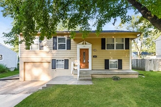 Building Photo - 907 N Choctaw Ave