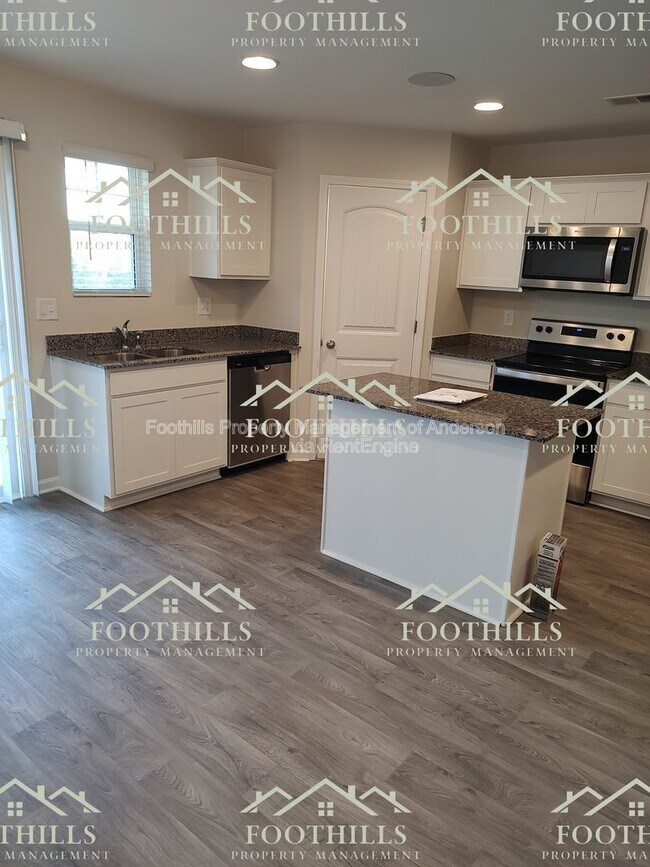 Foto del edificio - 145 Adger Rd