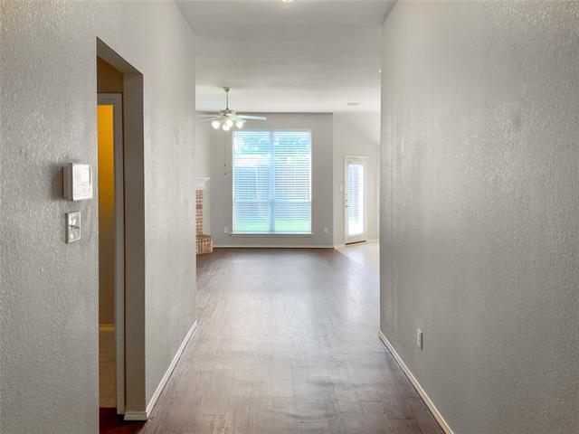 Foto del edificio - 2820 Wakecrest Dr