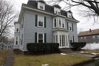 Building Photo - 72 Linden St